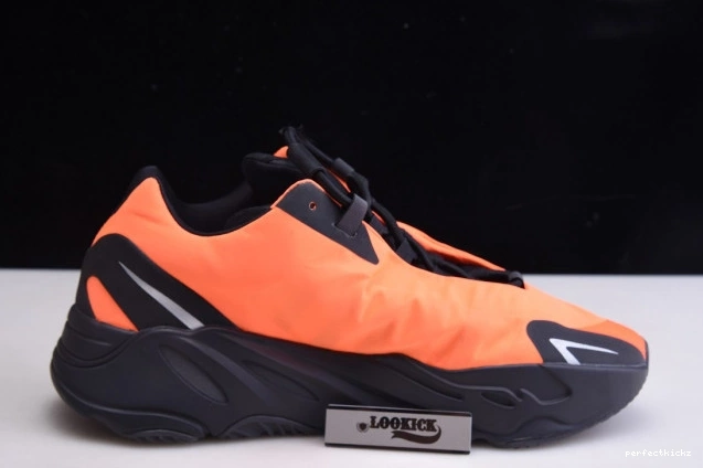 MNVN Yeezy Orange 700 FV3258 Adidas Boost 0722